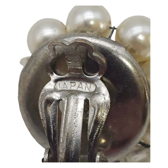 Vintage Faux Pearl Cluster Stud Earrings Japan Signed Clip Ons Nice Clasp P4 - Picture 5 of 10